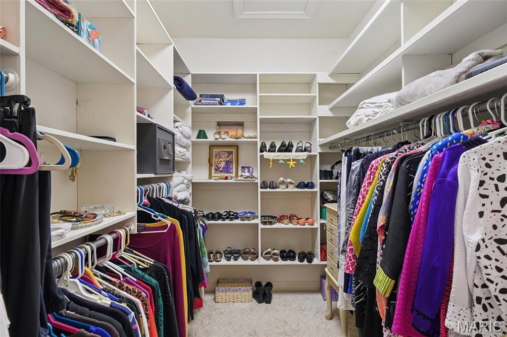 13302 Fairfield Circle Drive