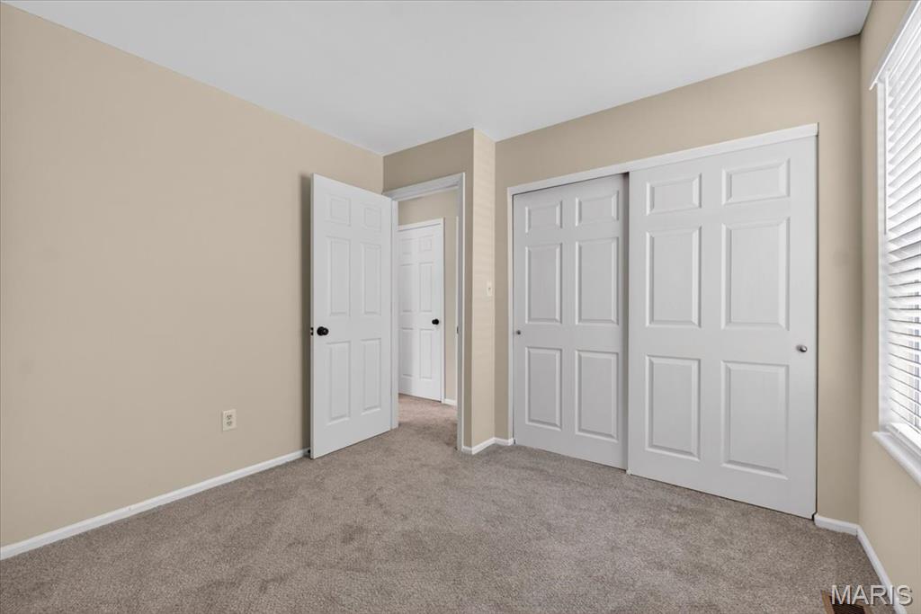 409 Hunters Crossing Court