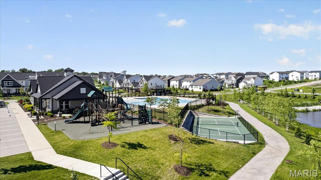 618 Strathclyde Drive