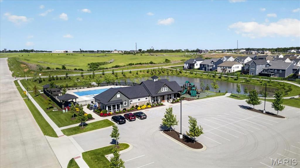618 Strathclyde Drive
