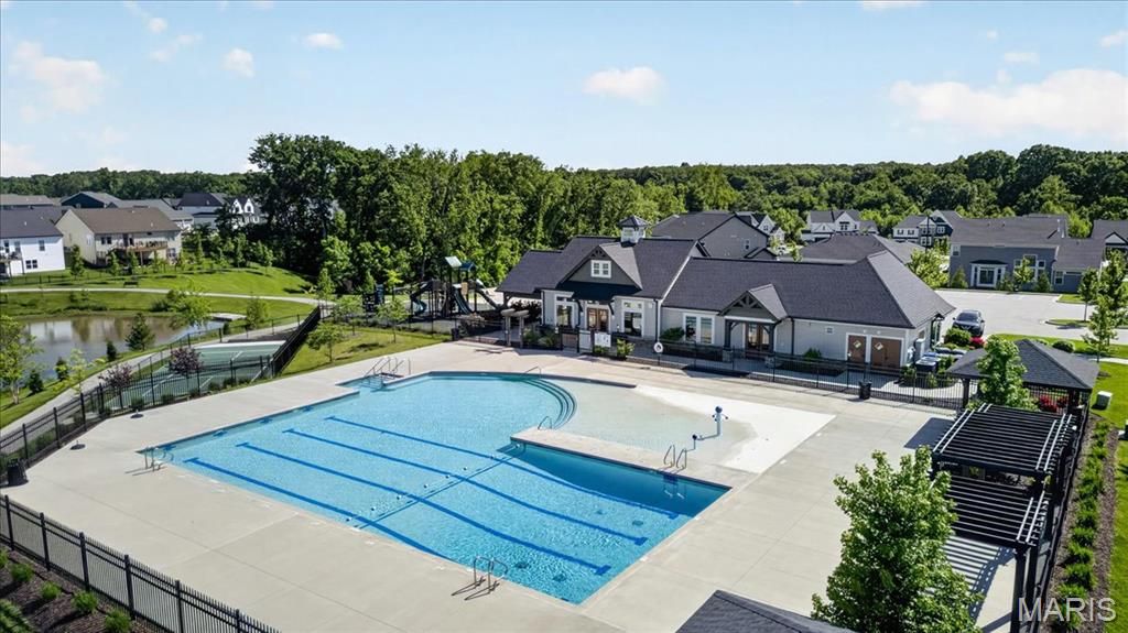 618 Strathclyde Drive