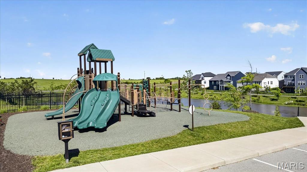618 Strathclyde Drive