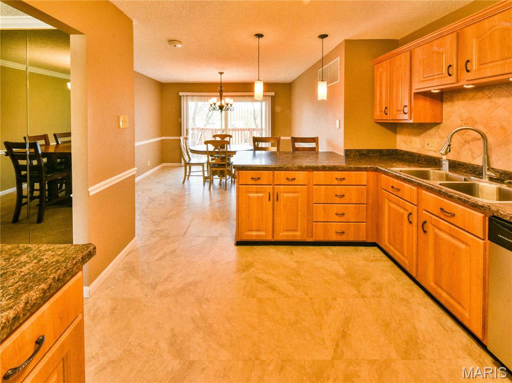 2 Sunny Forest Court