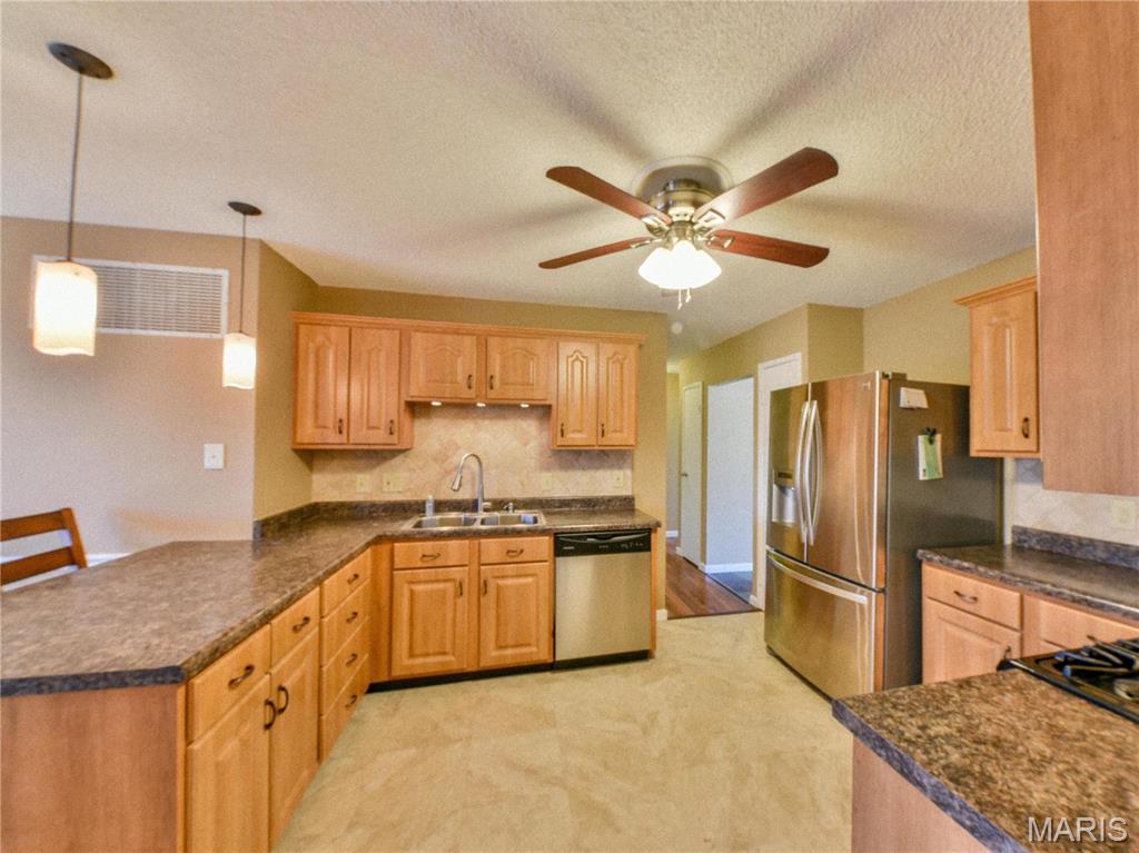 2 Sunny Forest Court