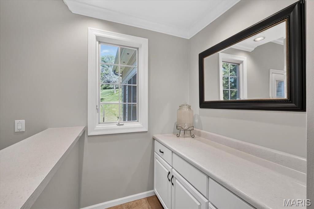 1059 Greystone Manor Parkway