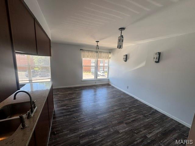 1943 Greenpoint Drive Unit: 302