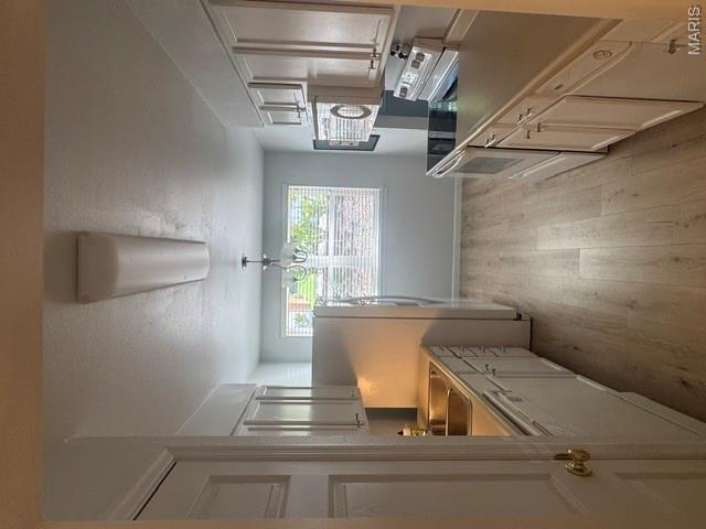 1924 Greenglen Drive Unit: 102