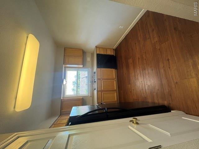 1969 Greenglen Drive Unit: 303
