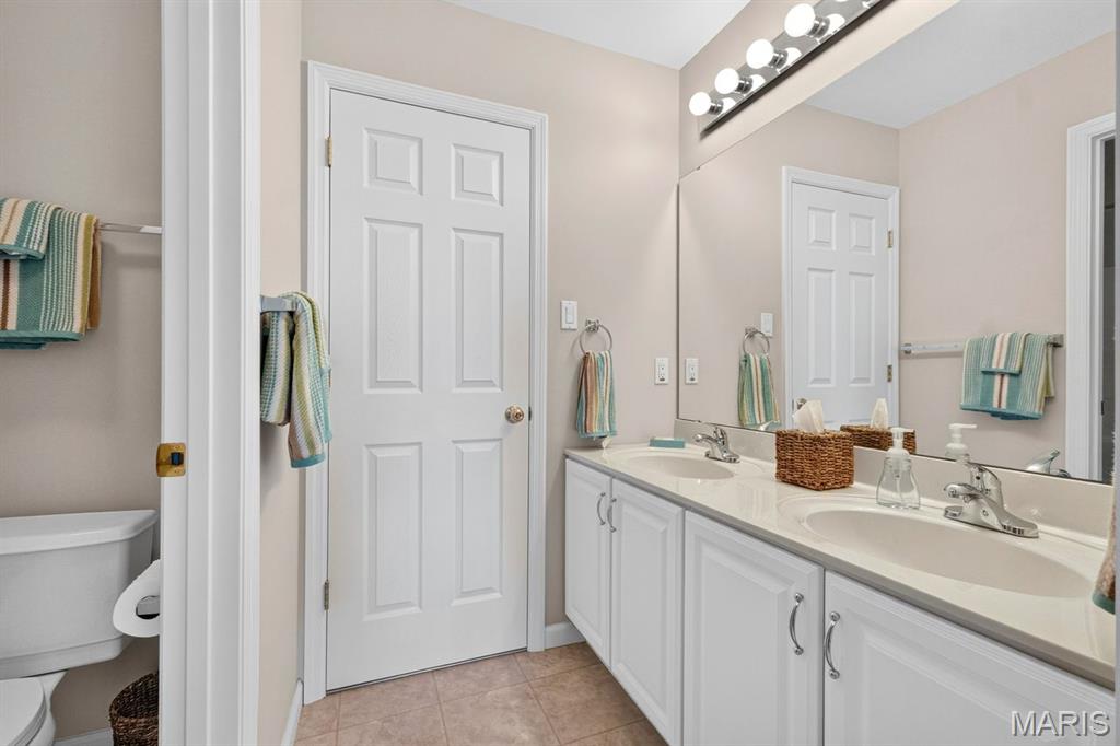 343 Bluff View Circle