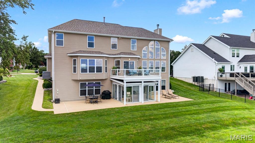 343 Bluff View Circle