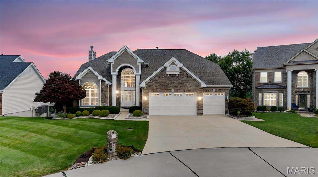 343 Bluff View Circle
