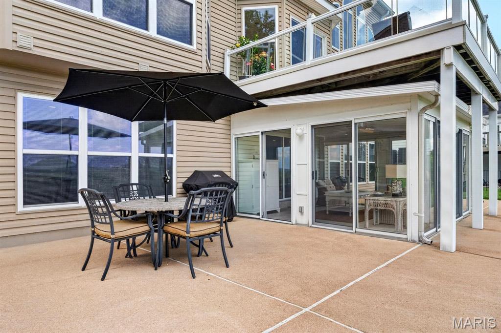 343 Bluff View Circle