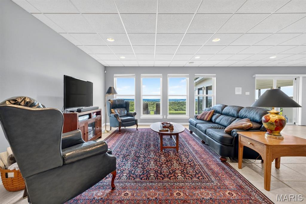 343 Bluff View Circle