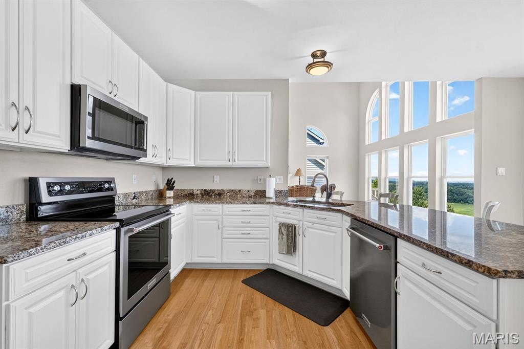 343 Bluff View Circle