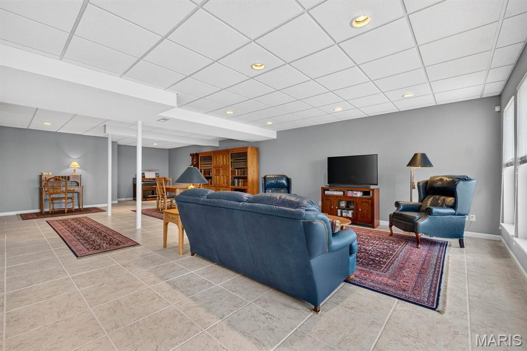 343 Bluff View Circle