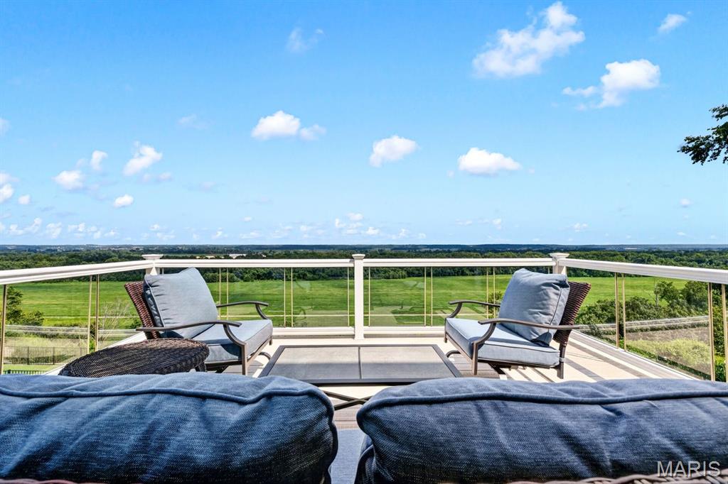 343 Bluff View Circle