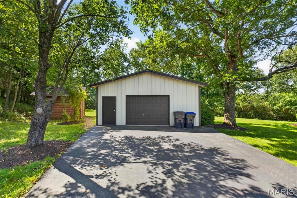 4622 Vixen Circle