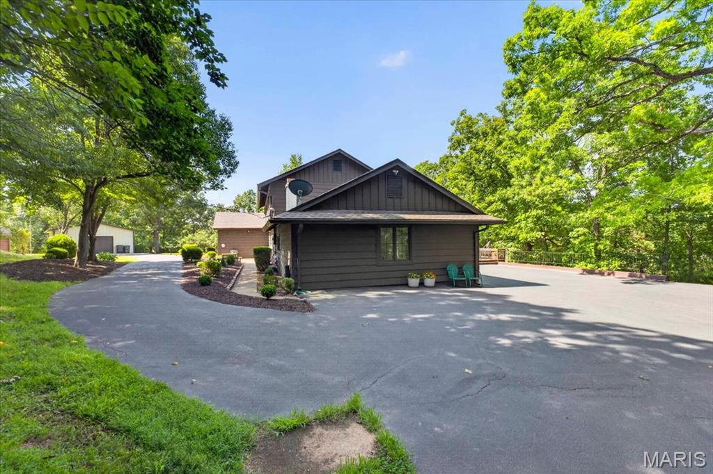 4622 Vixen Circle