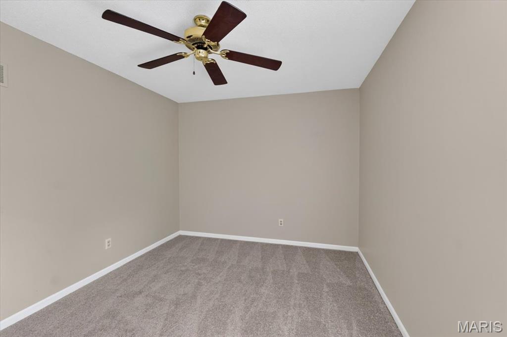 1032 Oak Glen Circle