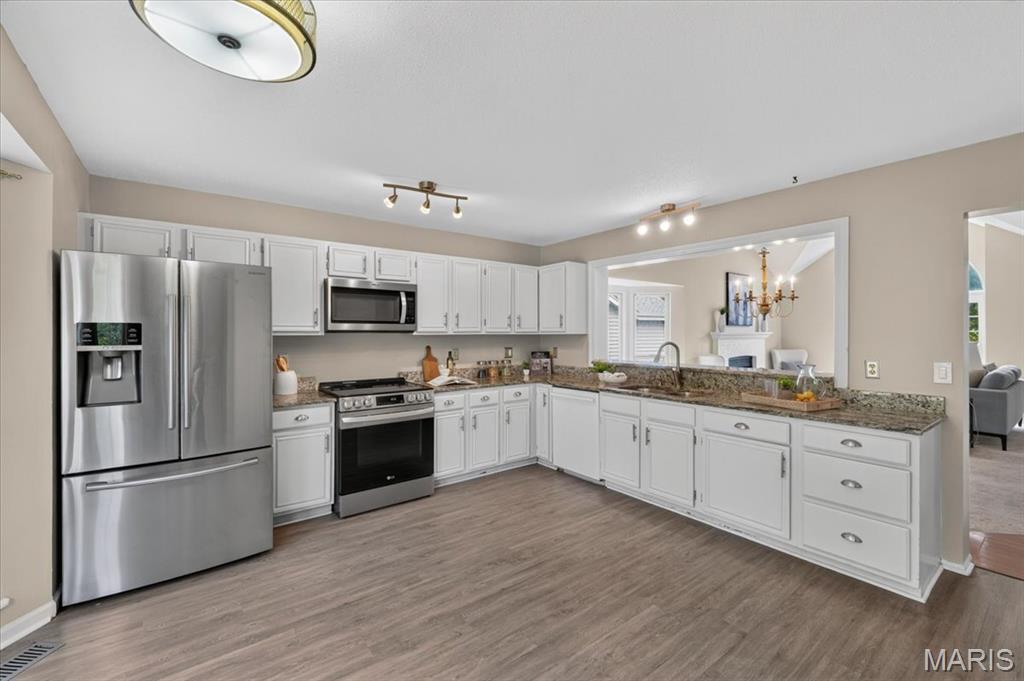 1032 Oak Glen Circle