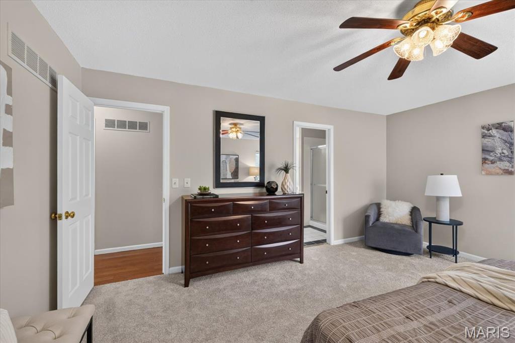 1032 Oak Glen Circle