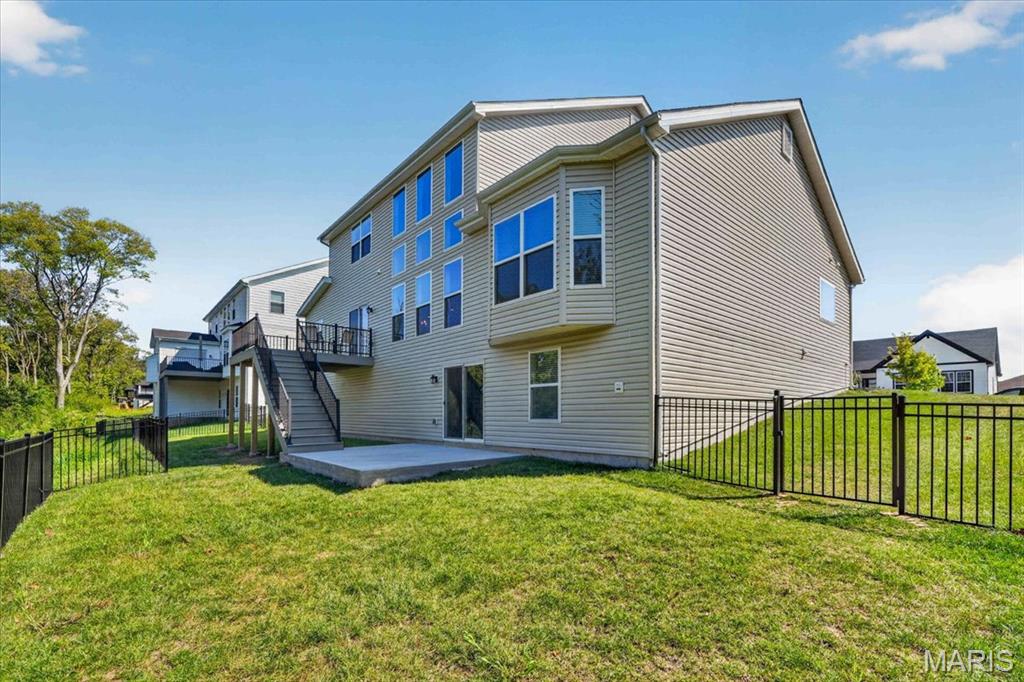 823 Silver Buck Lane