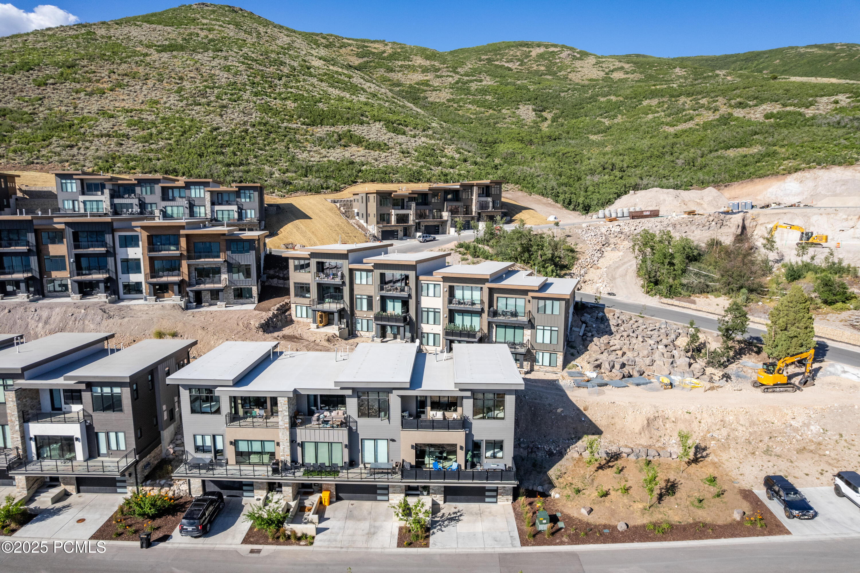 853 E Miner Way
