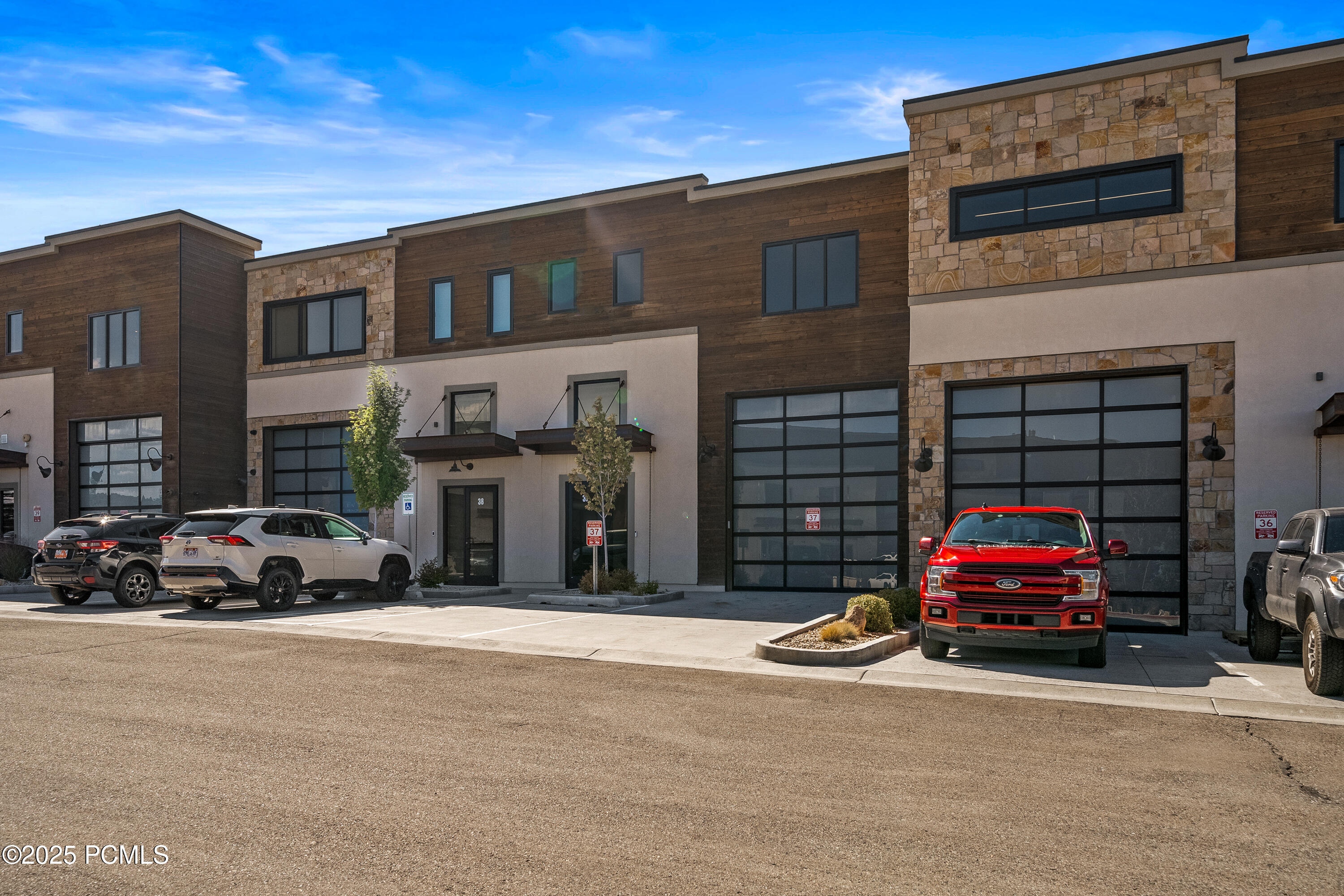 4554 N Forestdale Drive, 37