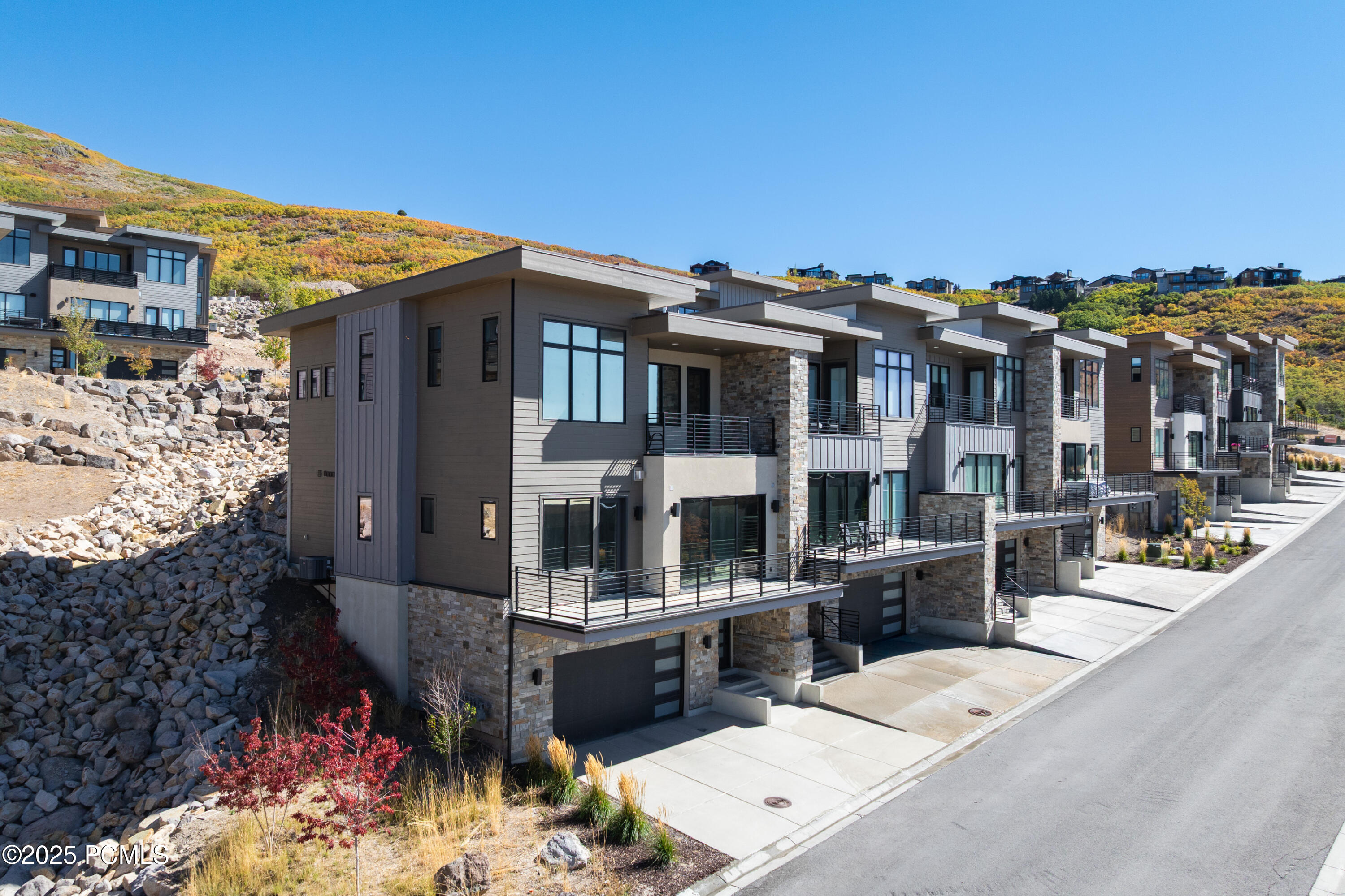 825 E Klaim Drive