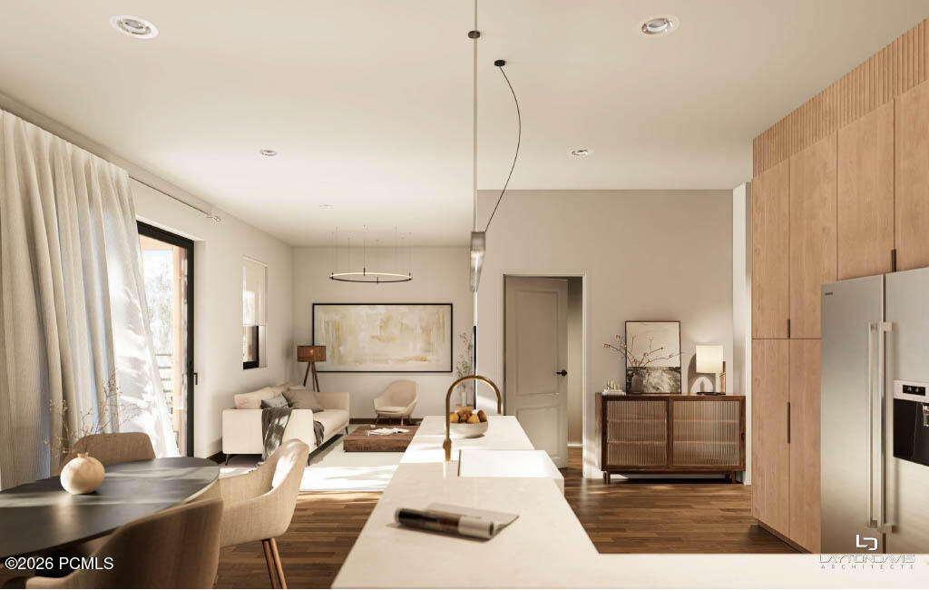 1922 S Highway 40 43