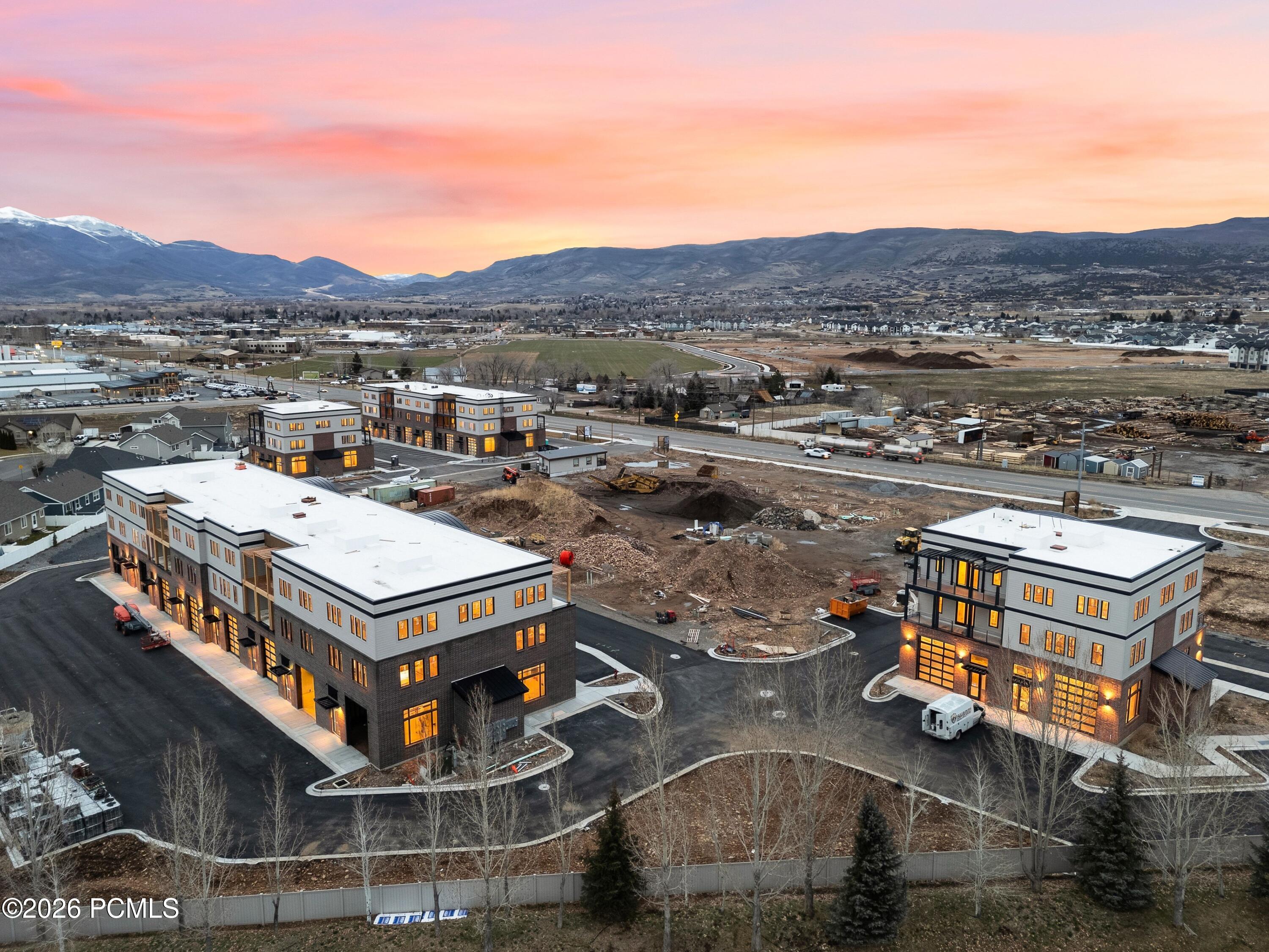 1922 S Highway 40 40