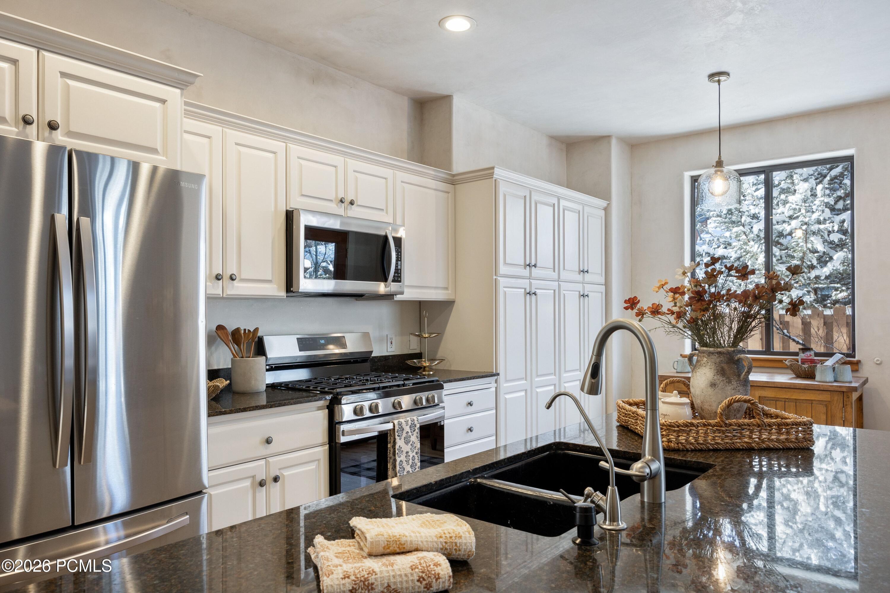 1023 Station Loop Road