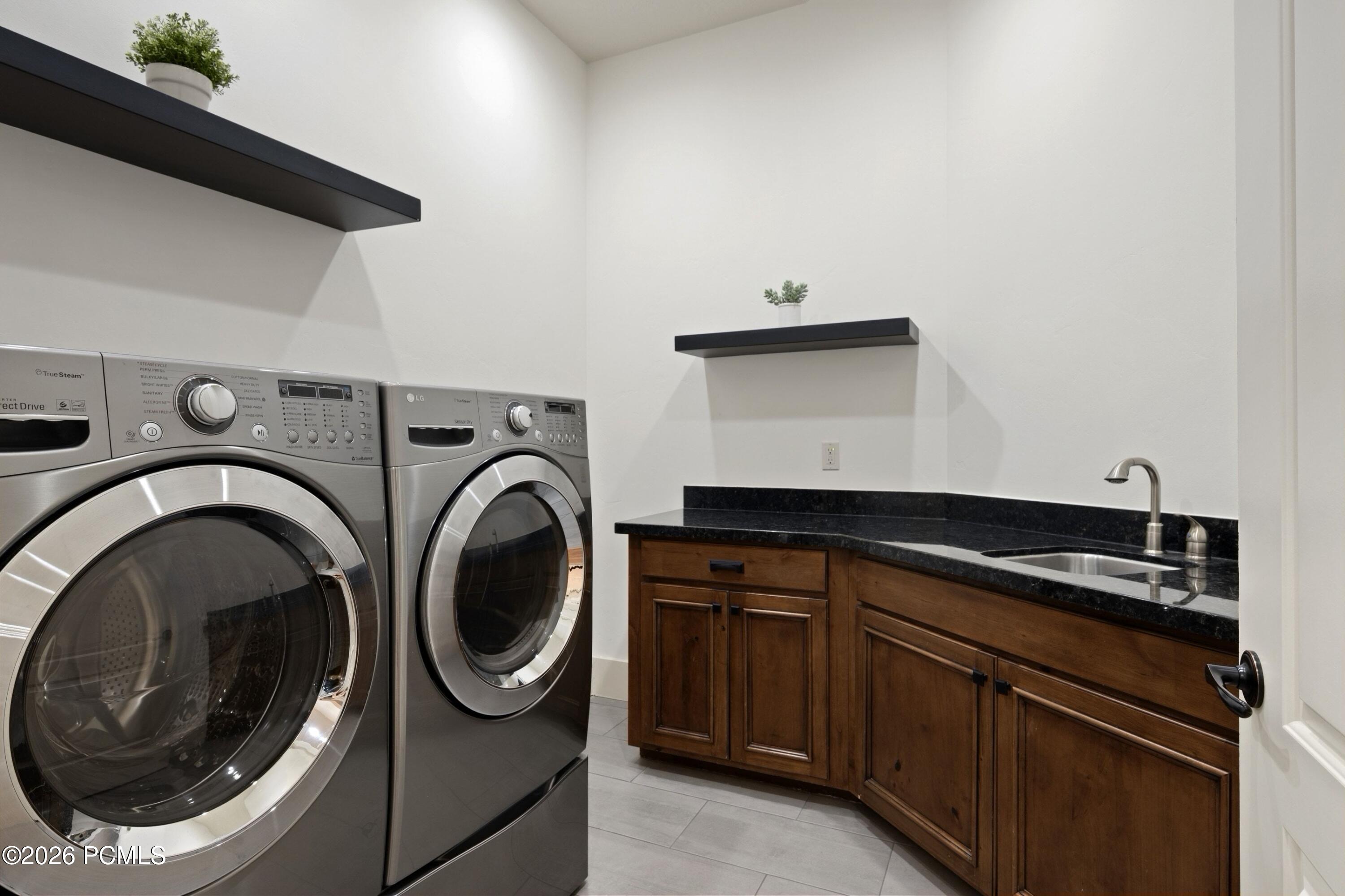 1911 Evening Star Drive