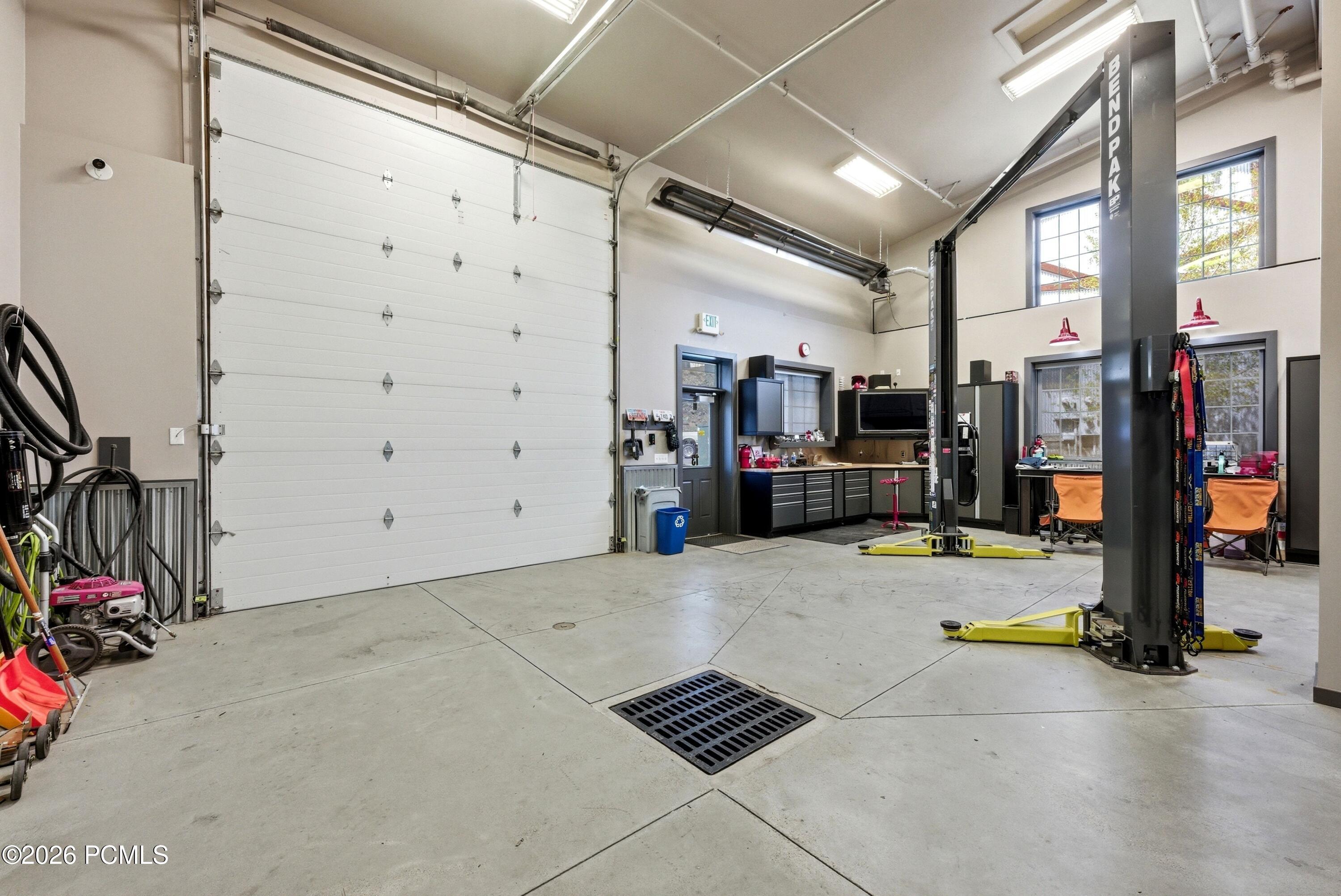 1200 W Lori Lane C13