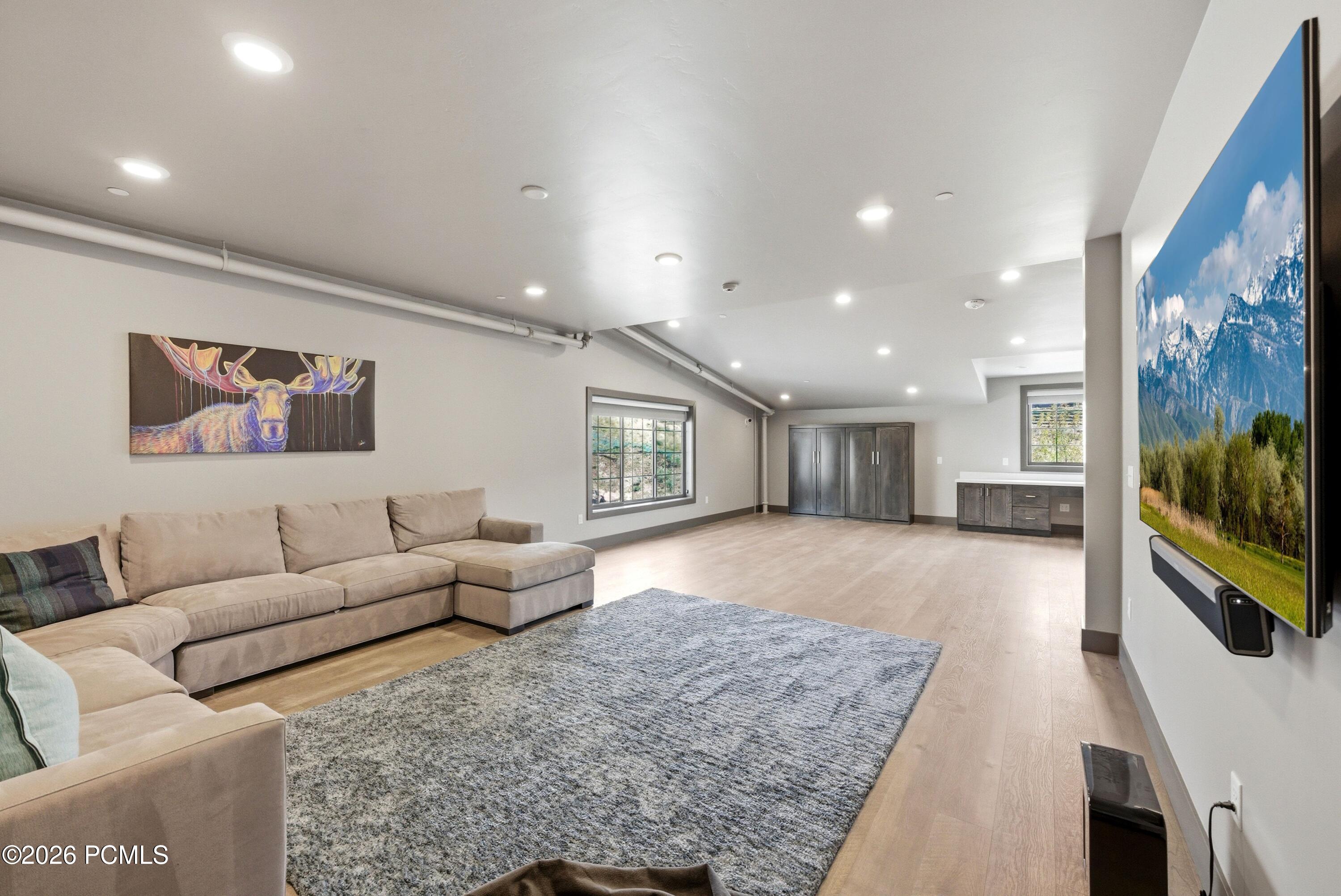 1200 W Lori Lane C13