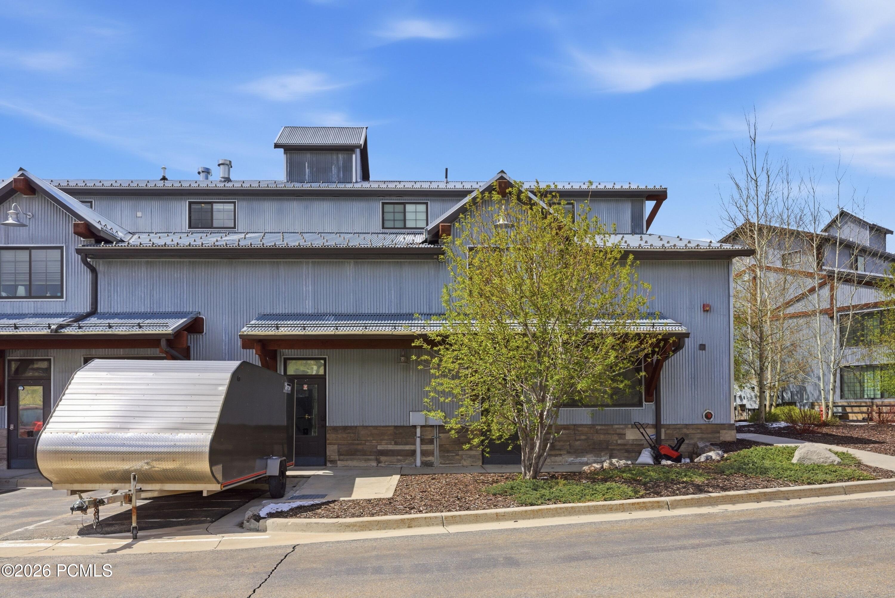 1200 W Lori Lane C13