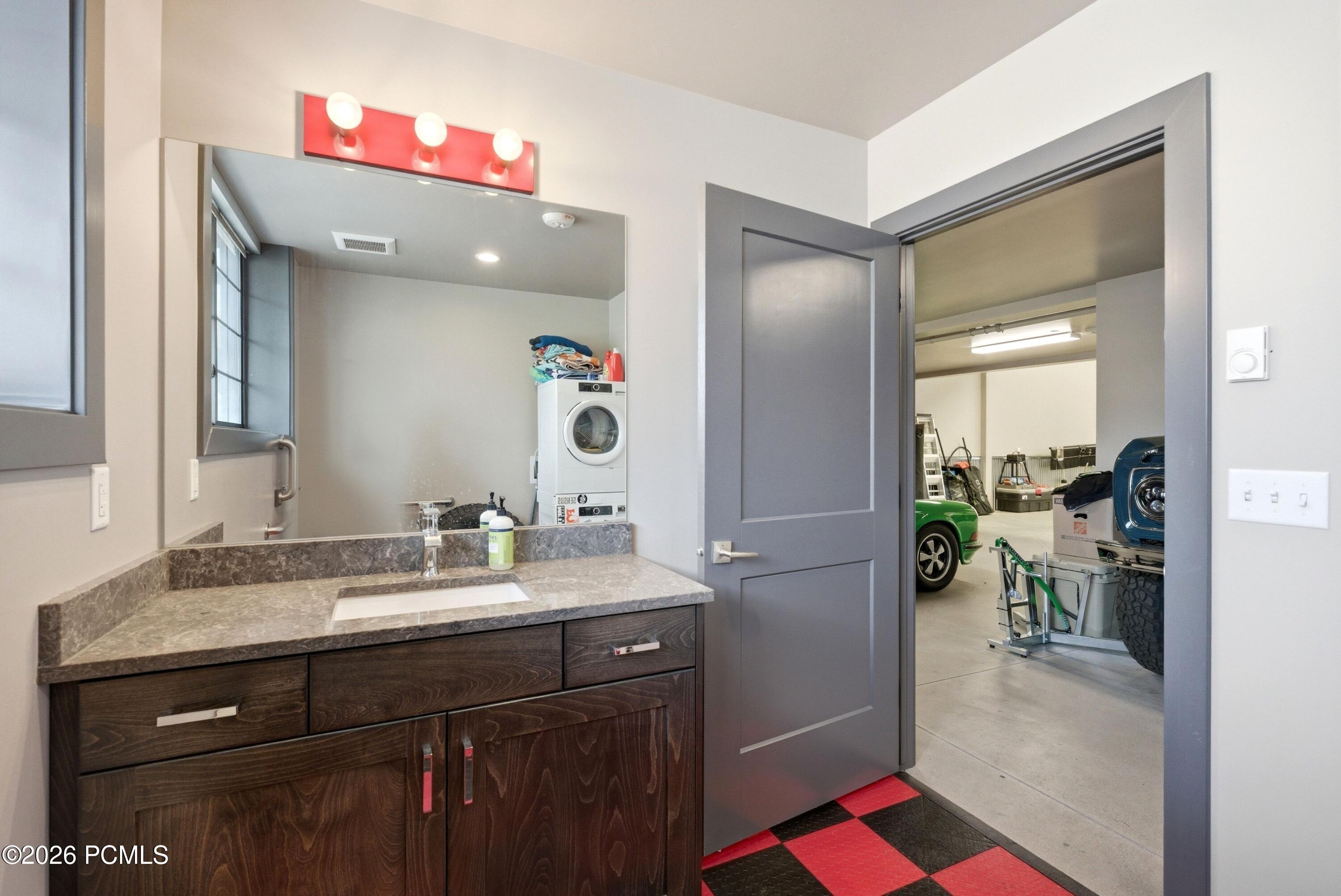 1200 W Lori Lane C13