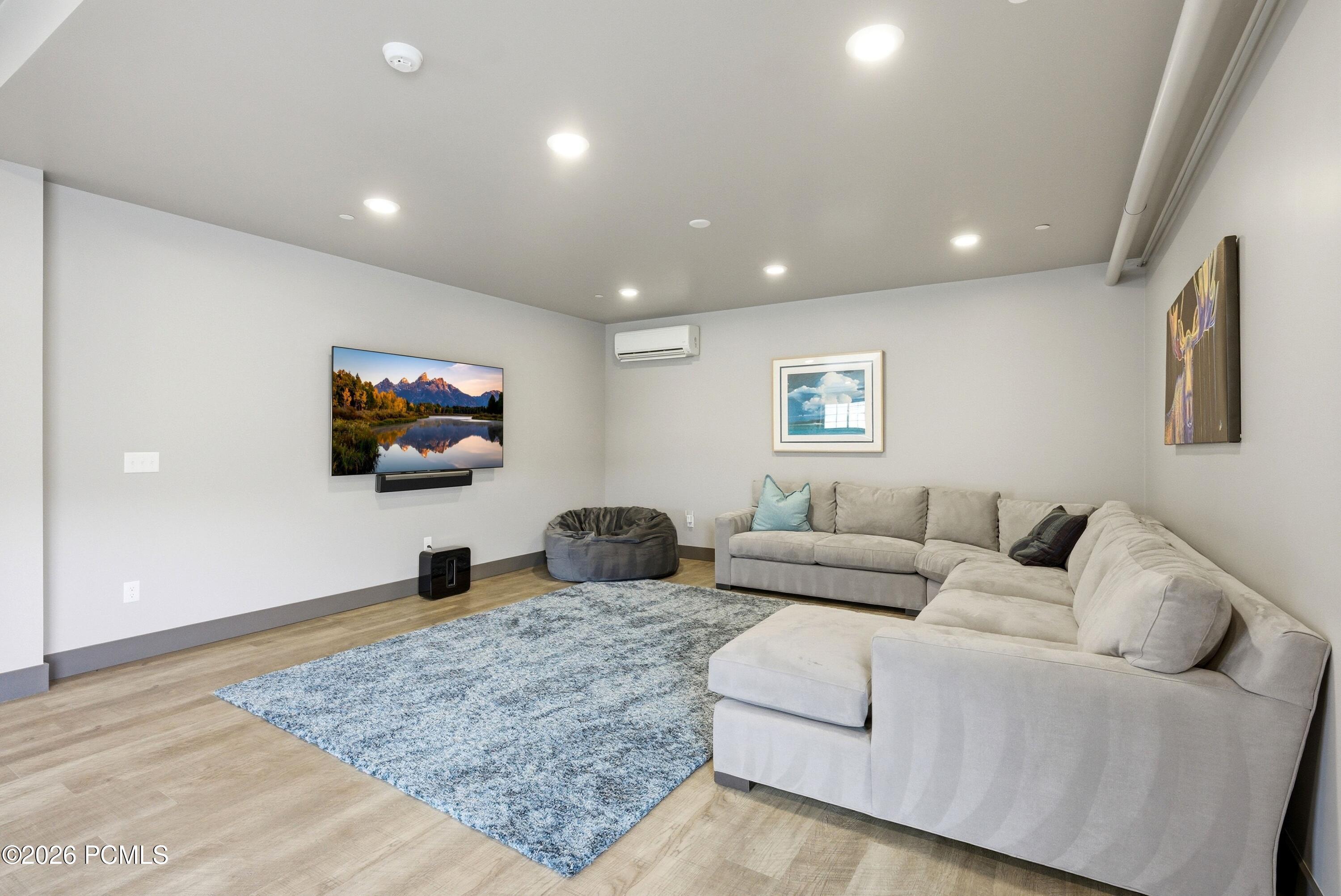 1200 W Lori Lane C13