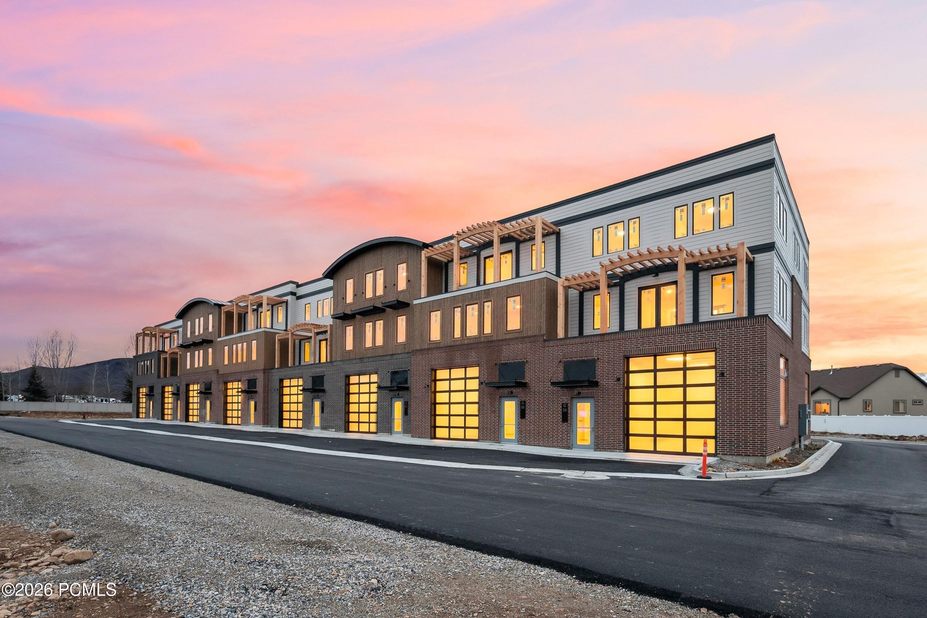 1922 S Highway 40 41
