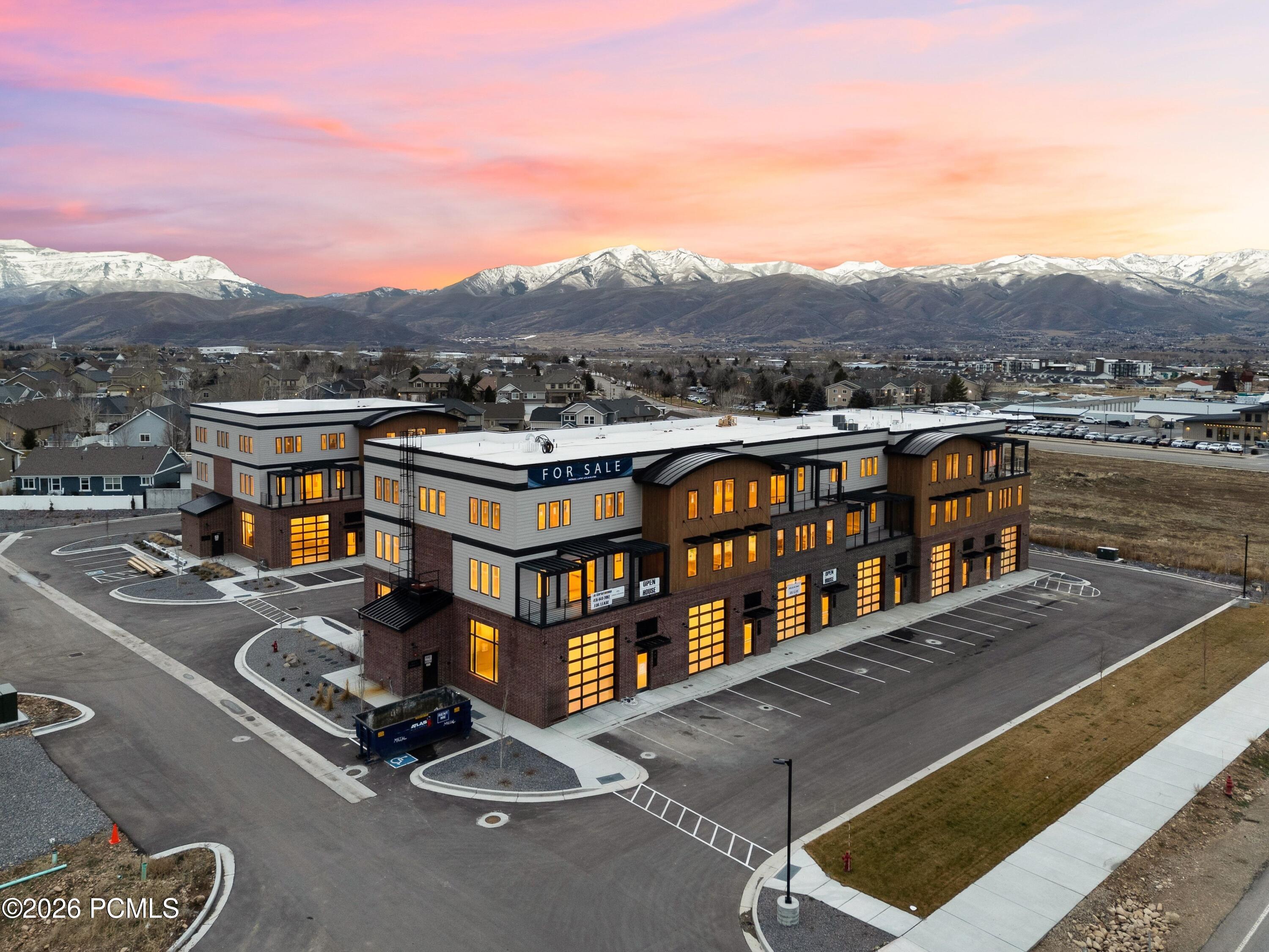 1922 S Highway 40 41