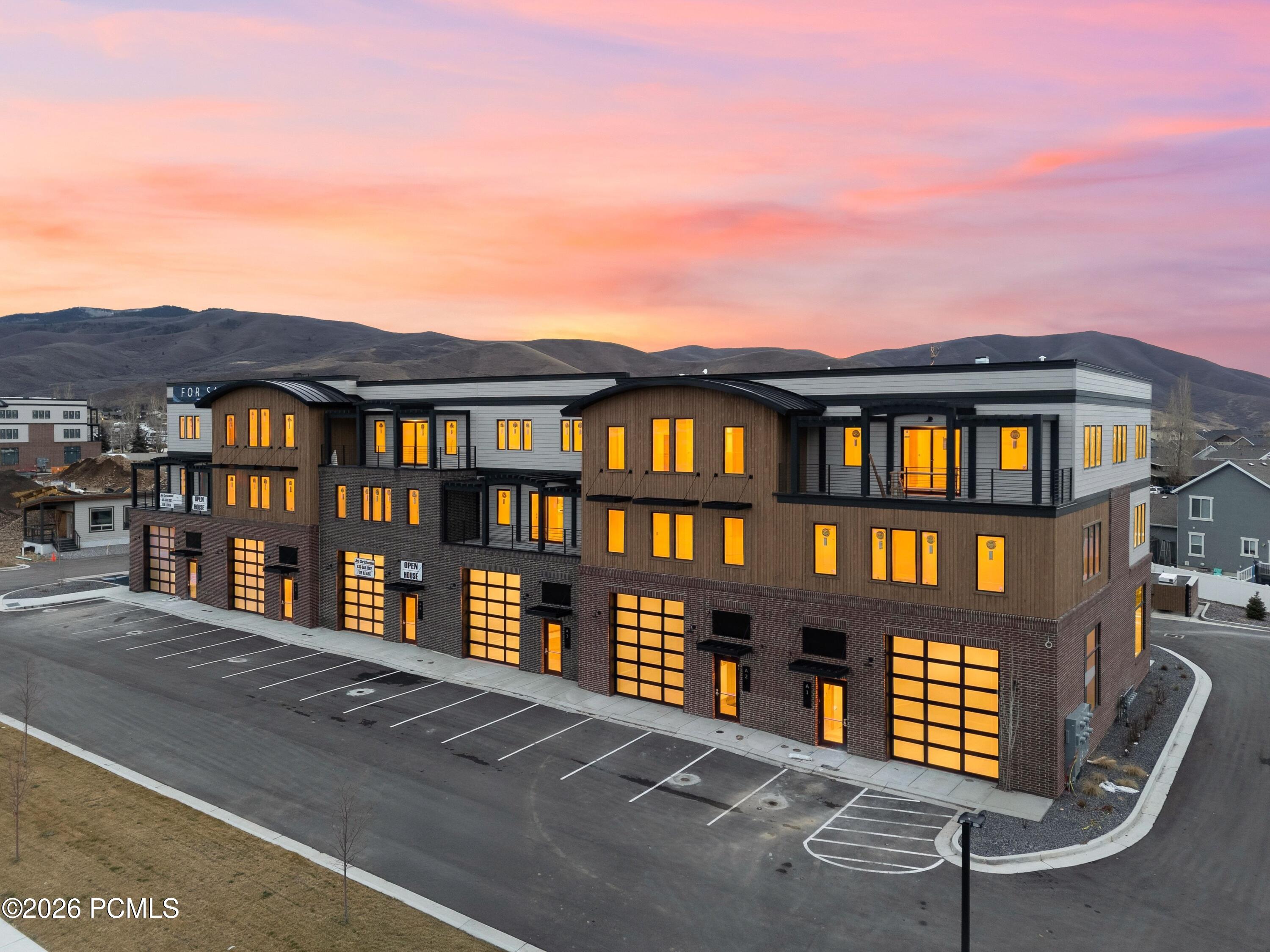 1922 S Highway 40 41