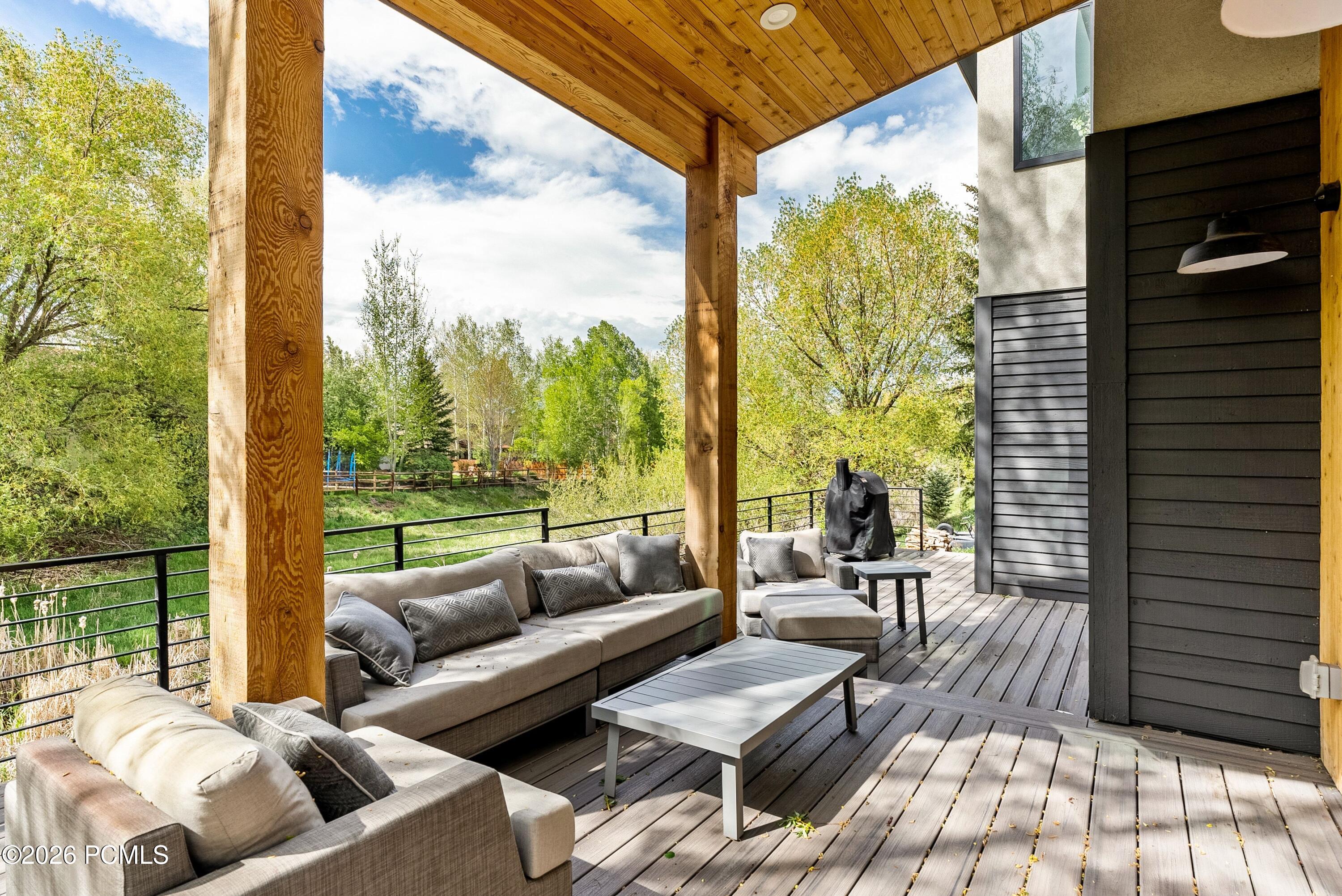 1702 Creek Side Lane