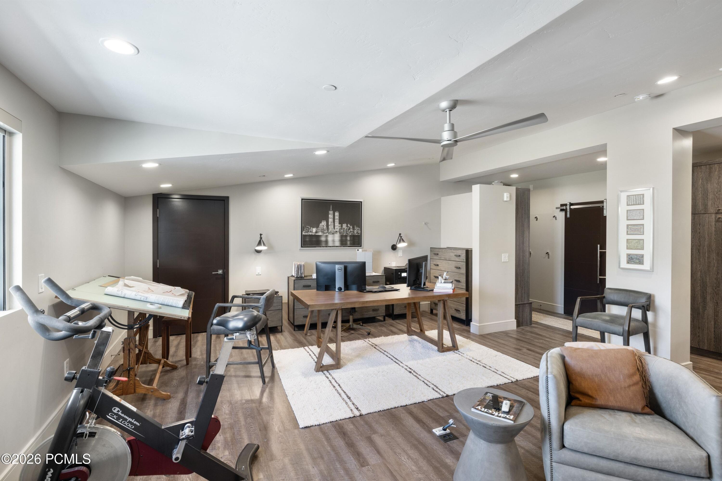 1200 W Lori Lane C15