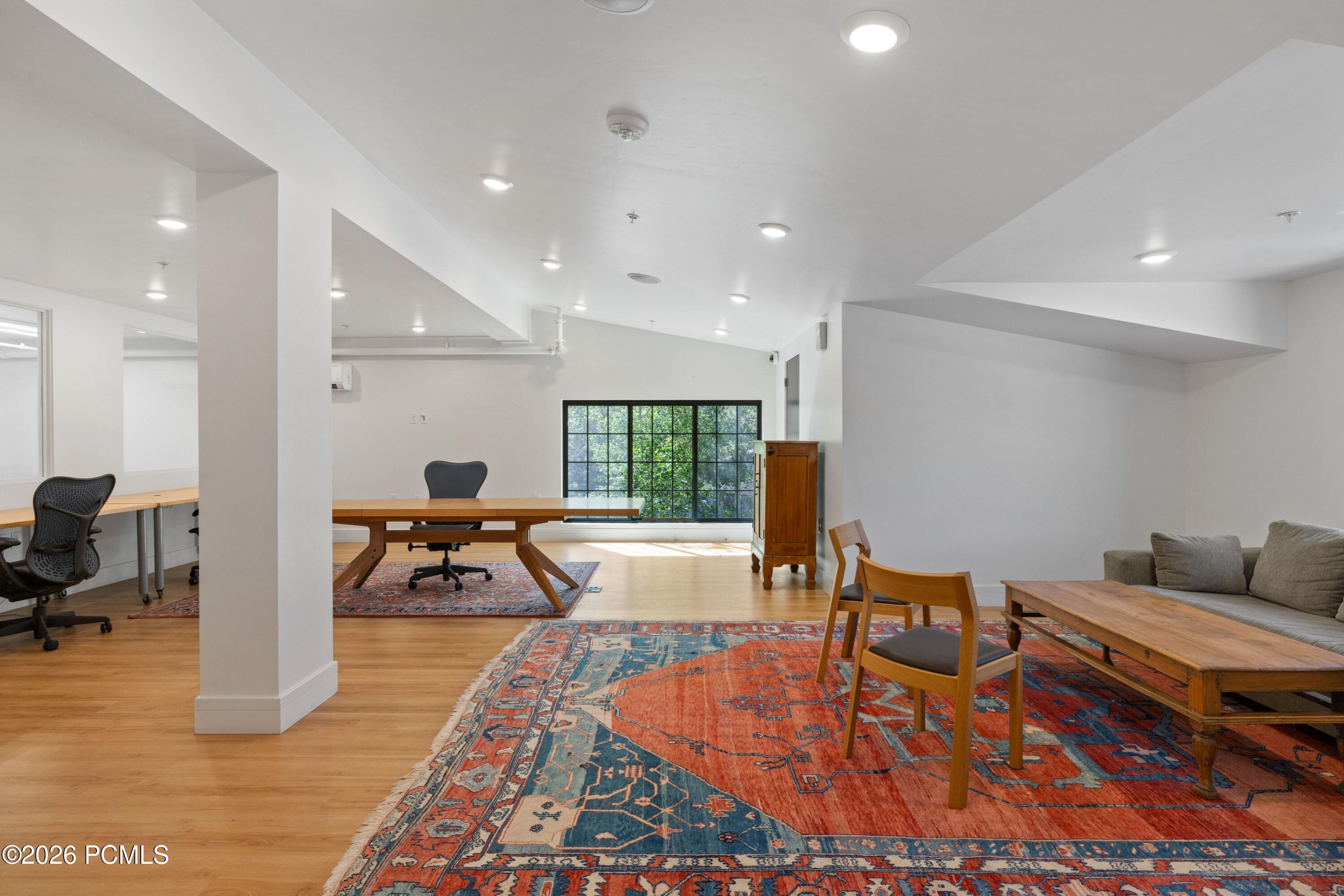 1200 W Lori Lane B7