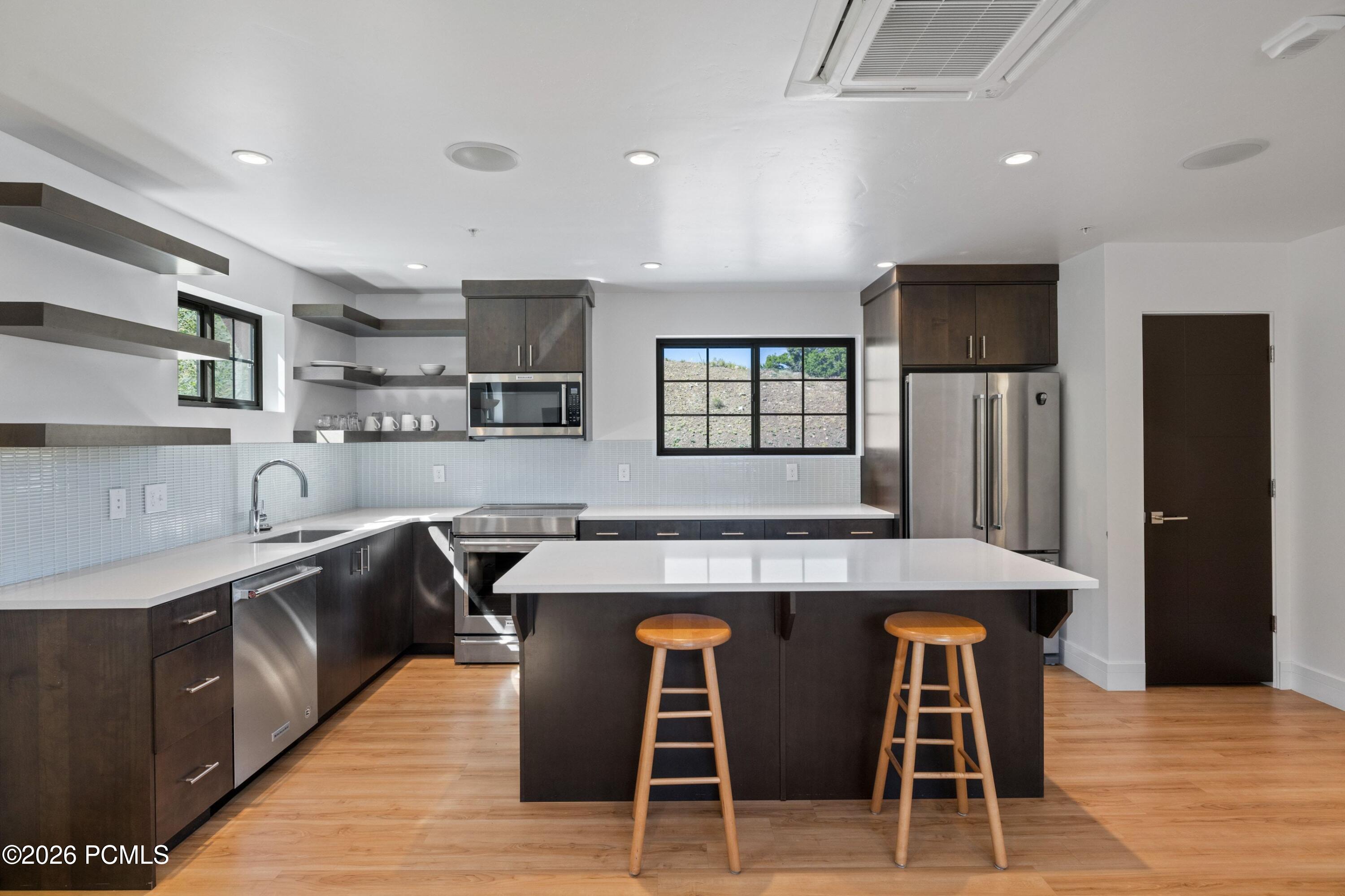 1200 W Lori Lane B7
