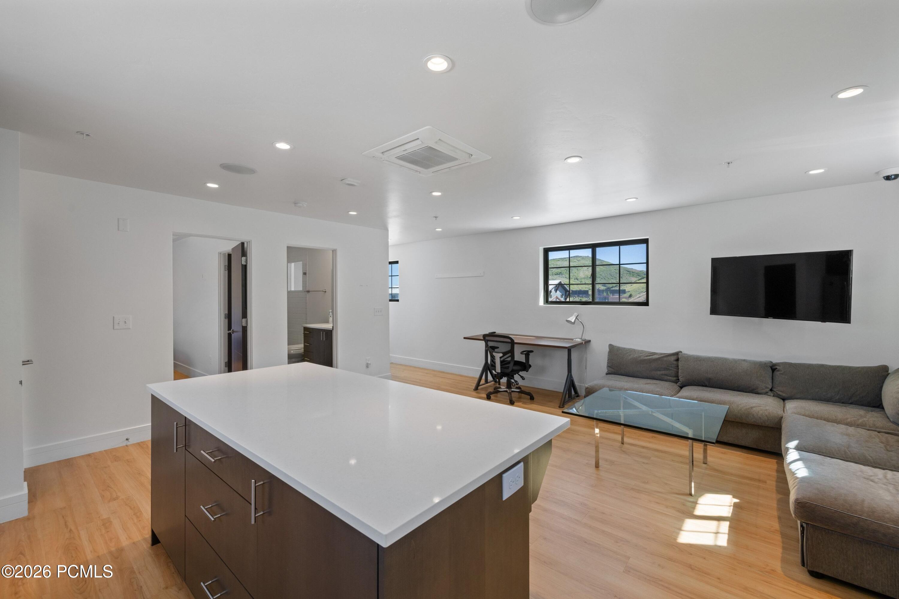 1200 W Lori Lane B7