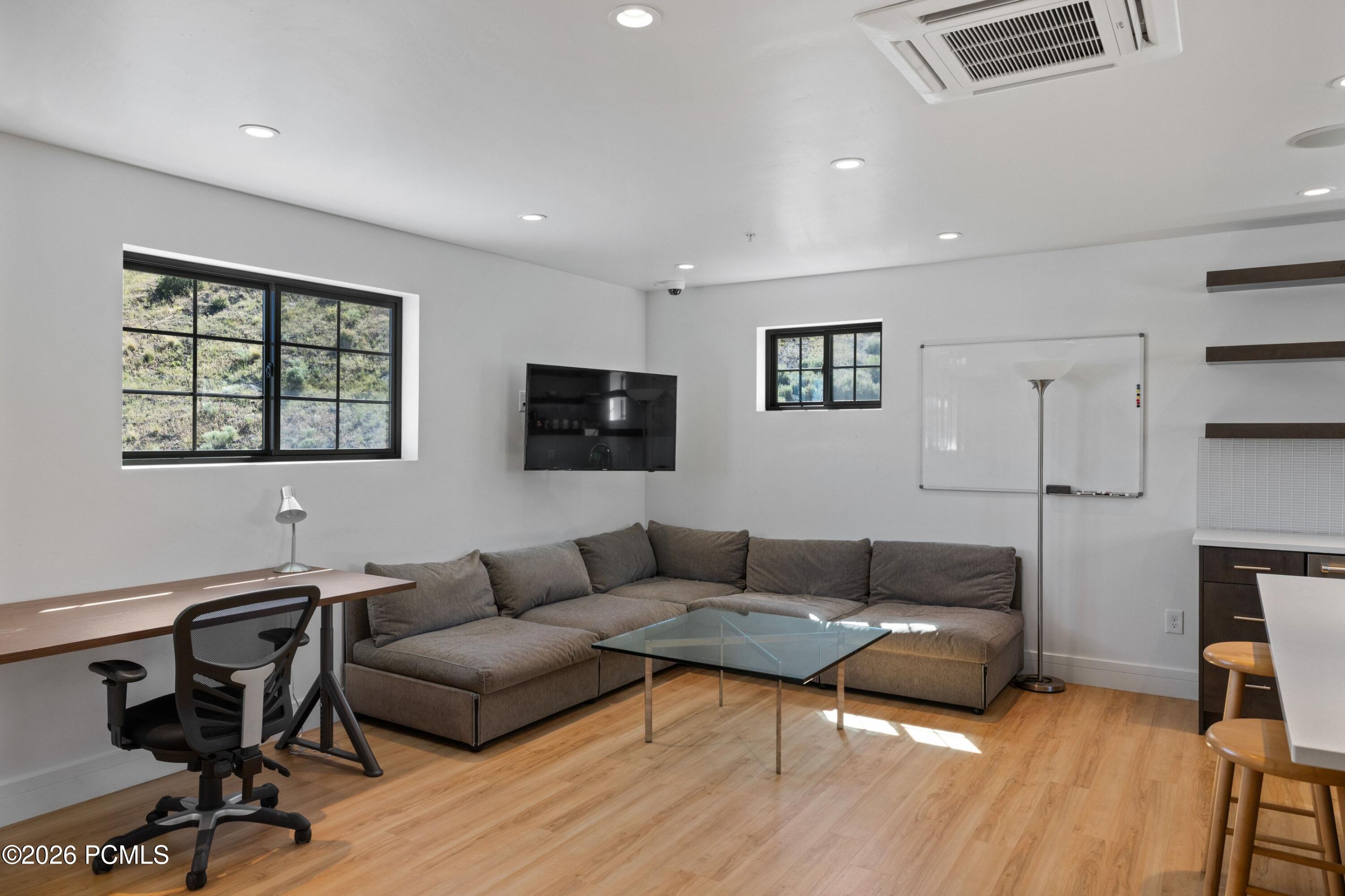 1200 W Lori Lane B7