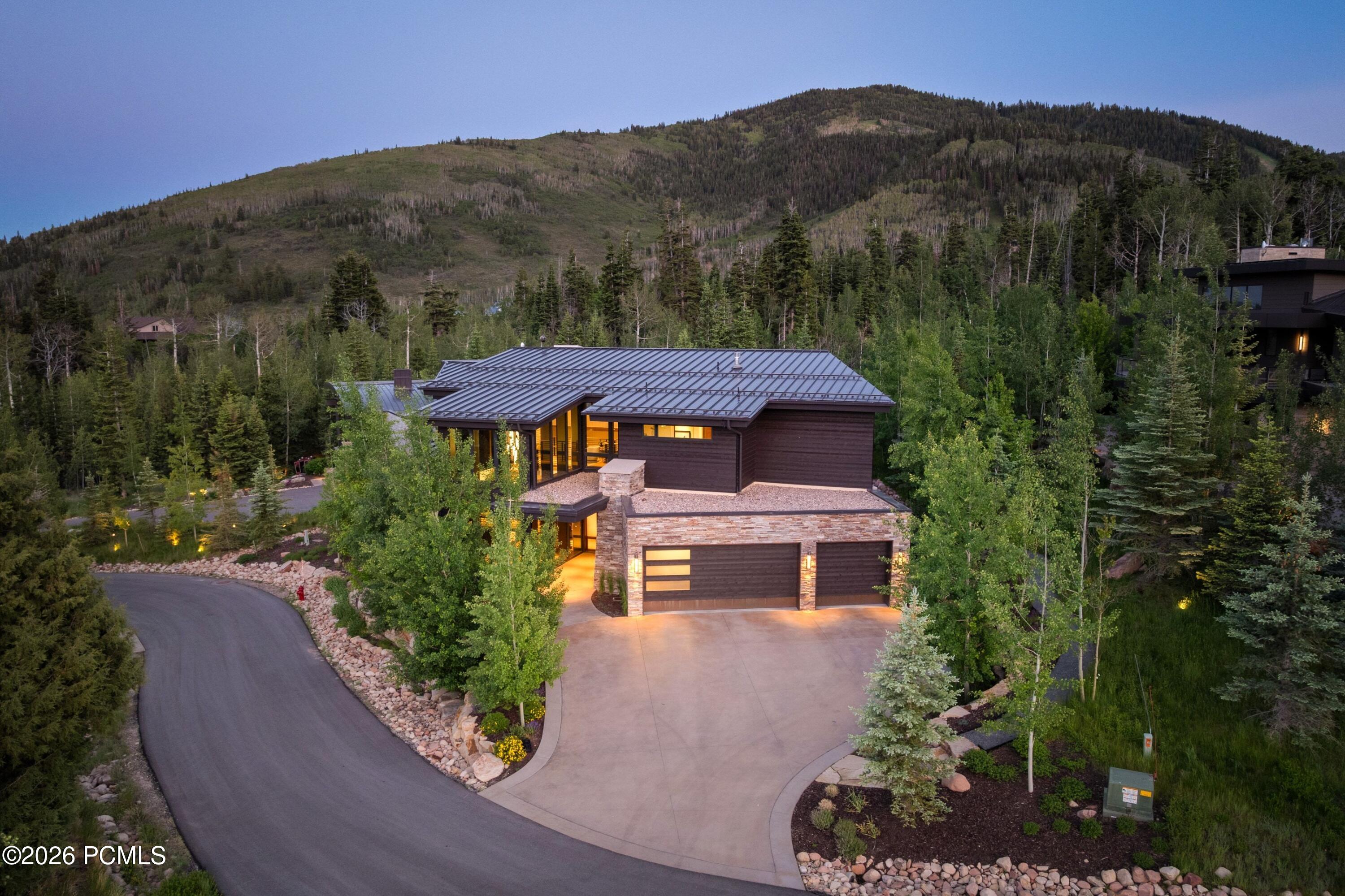 2237 Creek Crossing Loop