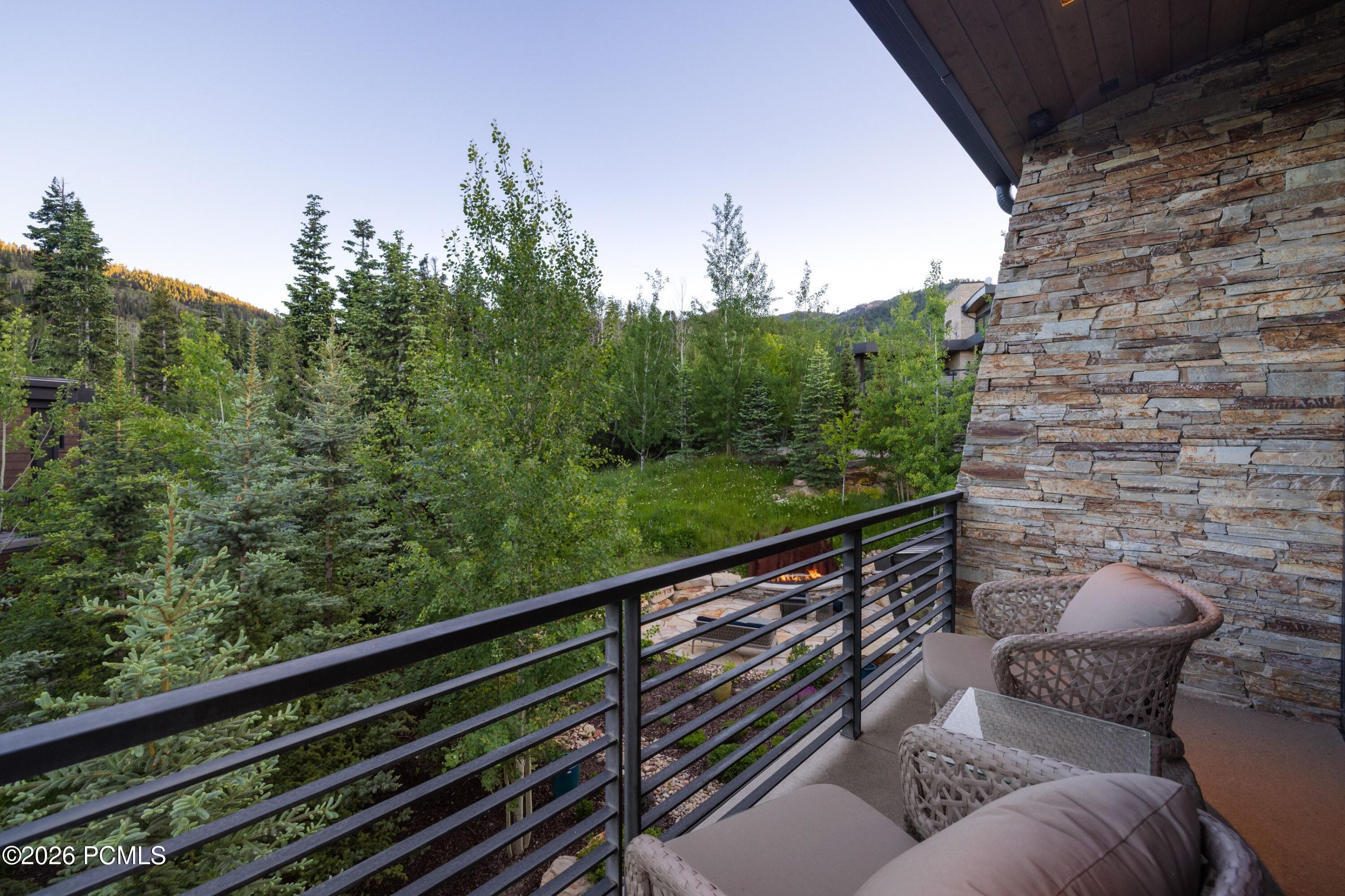 2237 Creek Crossing Loop