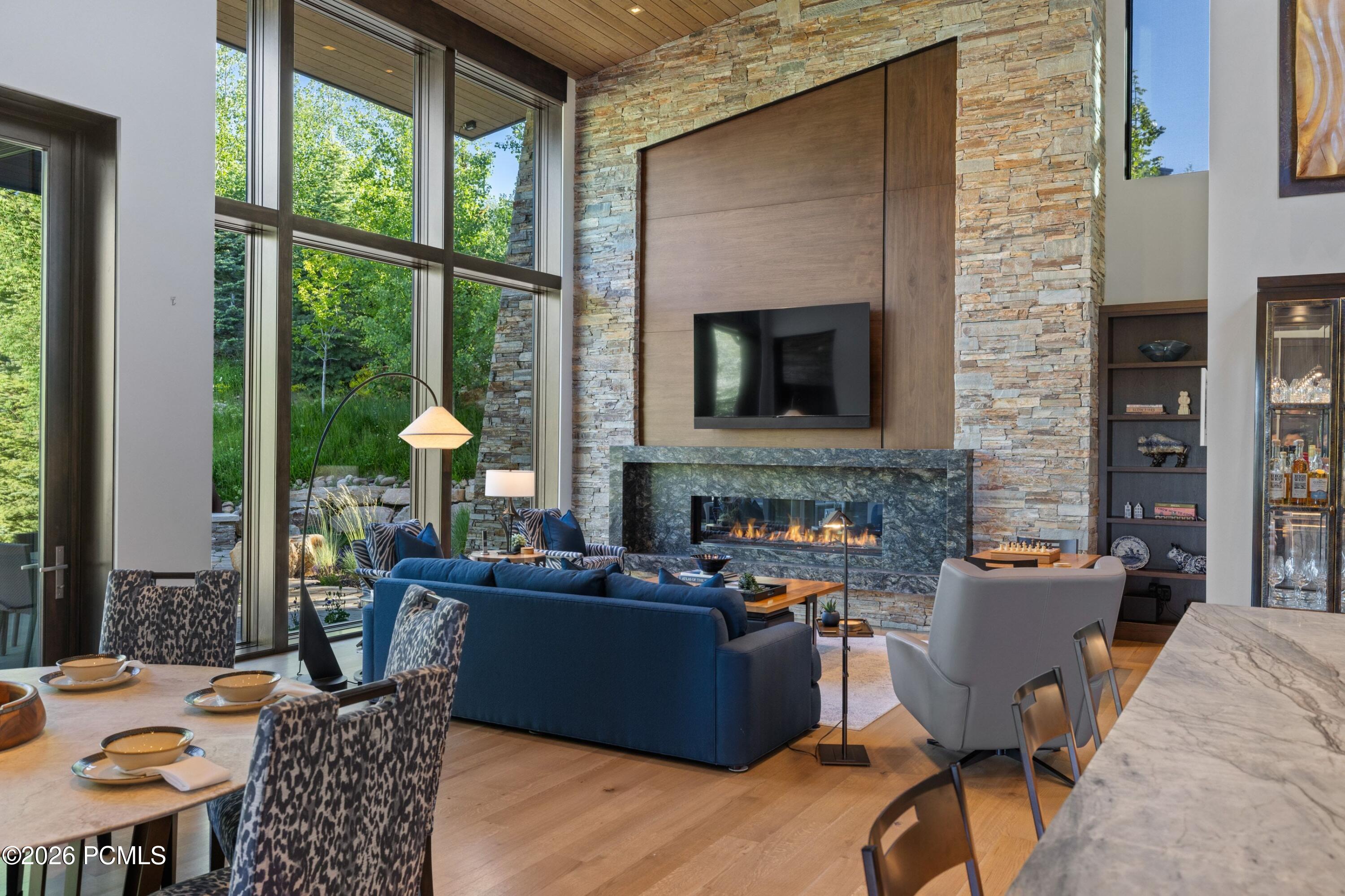 2237 Creek Crossing Loop